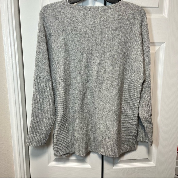 CHICOS Sweater Cotton Blend Knit Round Neck Dolman Sleeve Melange Gray Size 1 M - Picture 6 of 6